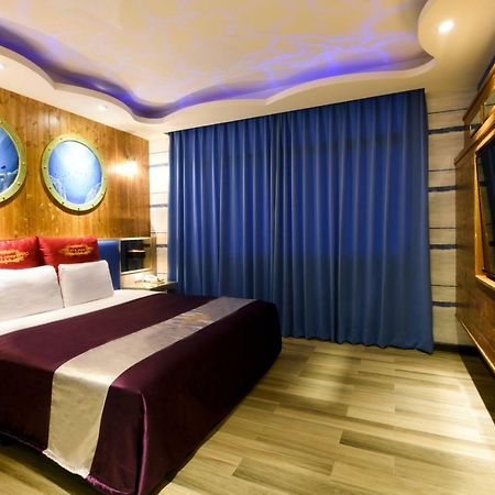 Carnival Motel Tchaj-pej Exteriér fotografie